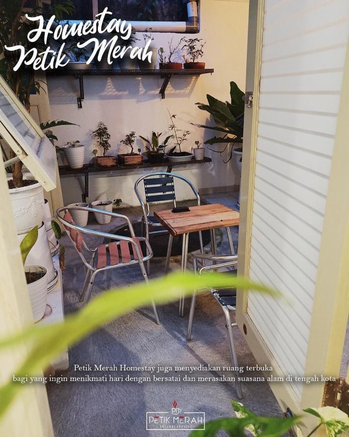 Petik Merah Homestay Pakualaman エクステリア 写真
