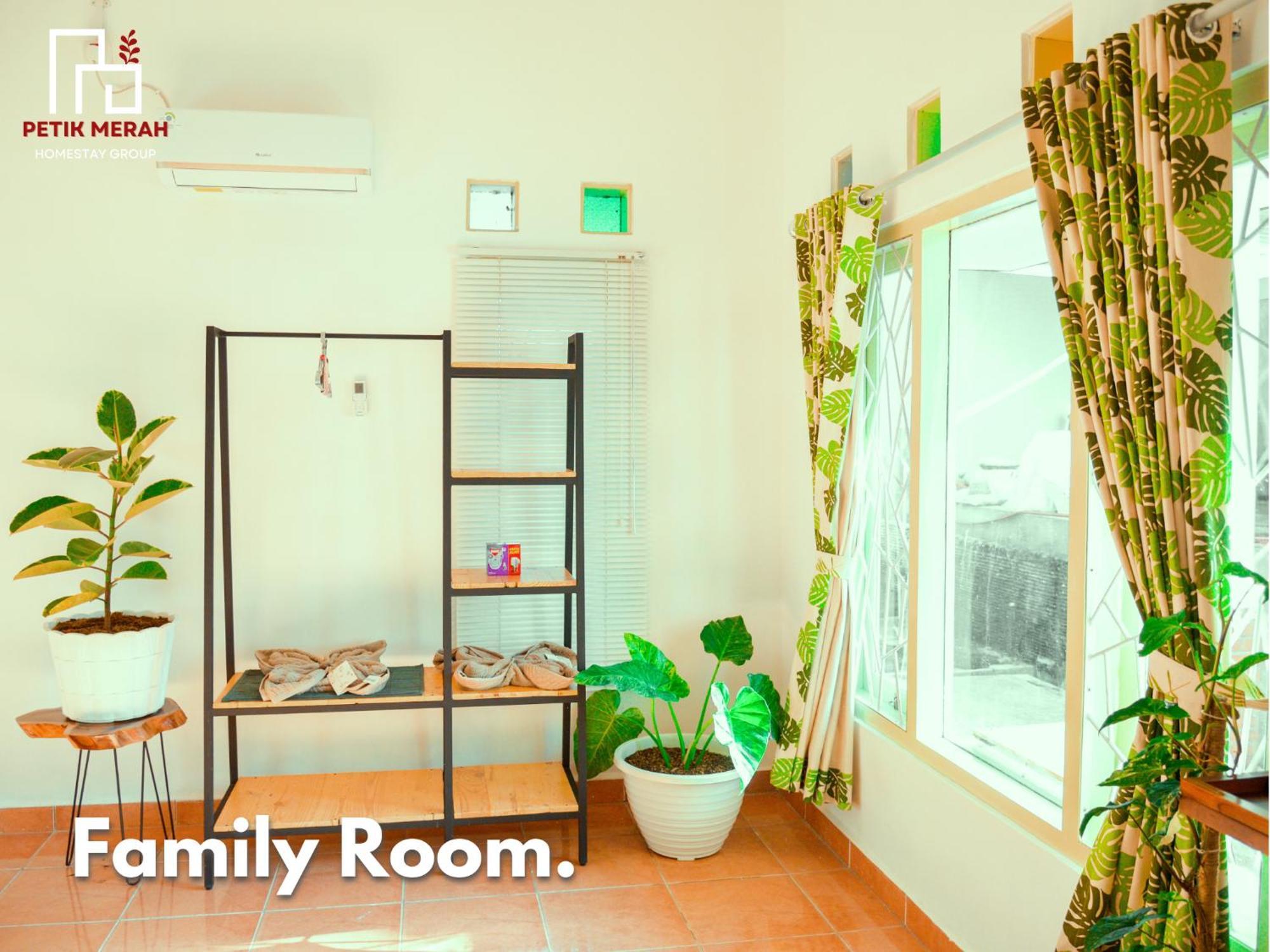 Petik Merah Homestay Pakualaman エクステリア 写真